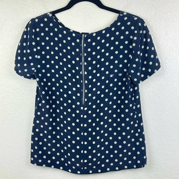 J.Crew Blouse Women's Sz 2 Short Sleeve Zip Polka Dot Blue White 100% Silk - Picture 2 of 8